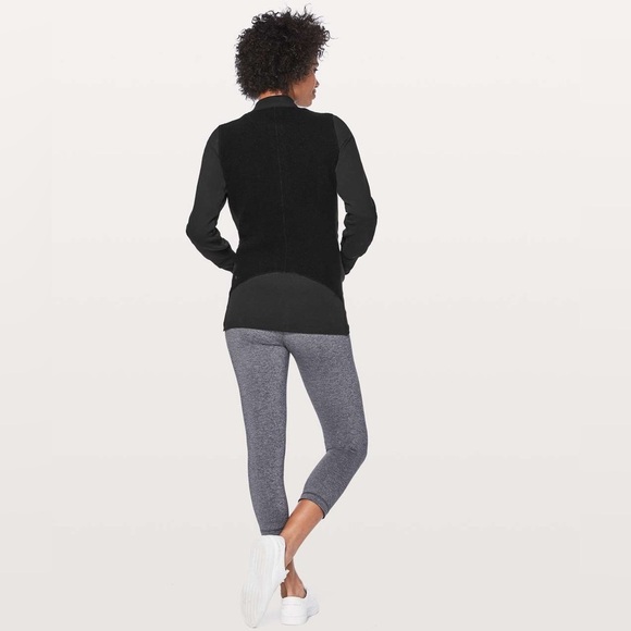 Lululemon Stand Out Sherpa Jacket – Size 4 – Excellent Condition - Picture 2 of 8